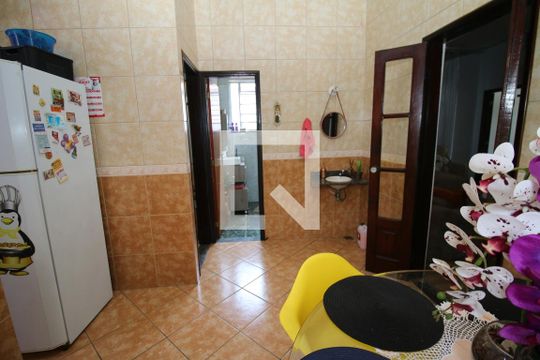 Copa de casa à venda com 3 quartos, 300m² em Brás de Pina, Rio de Janeiro