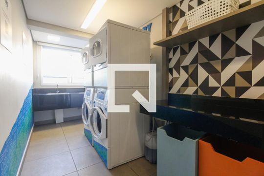 Condomínio - Lavanderia de kitnet/studio para alugar com 1 quarto, 24m² em Tatuapé, São Paulo