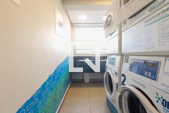Condomínio - Lavanderia de kitnet/studio para alugar com 1 quarto, 24m² em Tatuapé, São Paulo