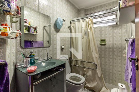 Banheiro de apartamento à venda com 2 quartos, 72m² em Vila Buarque, São Paulo