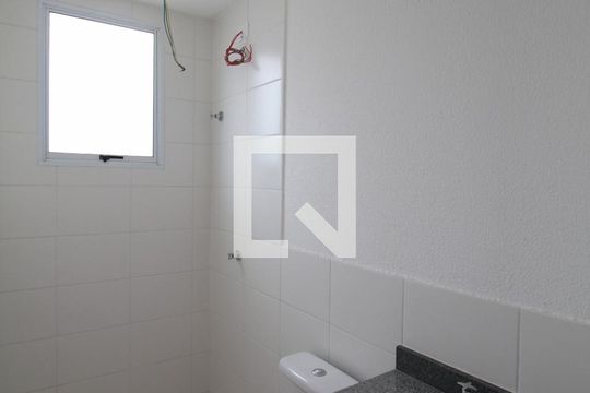 Banheiro da Suite de apartamento à venda com 2 quartos, 52m² em Jardim Guanabara, Belo Horizonte