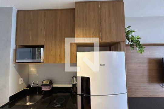 Studio de kitnet/studio para alugar com 1 quarto, 24m² em Pompeia, São Paulo