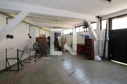 Garagem de casa à venda com 2 quartos, 100m² em Vila Nova Carolina, São Paulo
