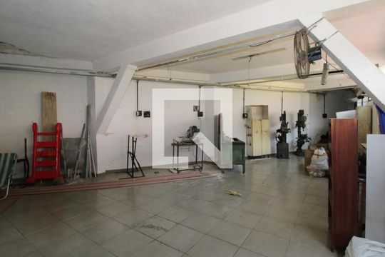 Garagem de casa à venda com 2 quartos, 100m² em Vila Nova Carolina, São Paulo