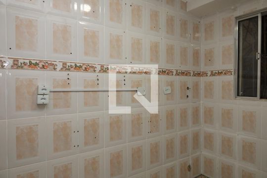 Cozinha de apartamento à venda com 2 quartos, 44m² em Vila Jacuí, São Paulo