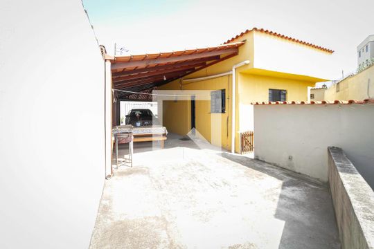 Quintal de casa à venda com 2 quartos, 203m² em São Geraldo, Belo Horizonte