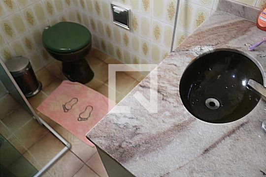 Banheiro da Suíte 1 de casa à venda com 3 quartos, 187m² em Olímpico, São Caetano do Sul