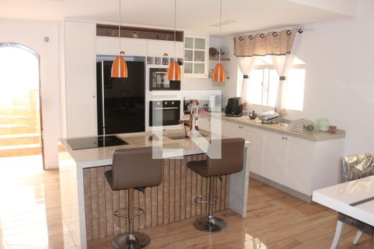 Cozinha de casa à venda com 3 quartos, 187m² em Olímpico, São Caetano do Sul