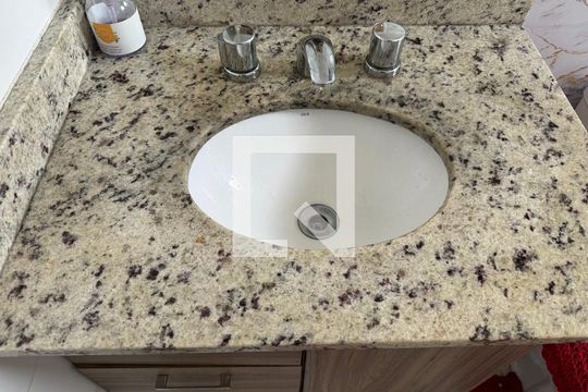 Suíte - Banheiro de apartamento à venda com 3 quartos, 165m² em Recreio dos Bandeirantes, Rio de Janeiro