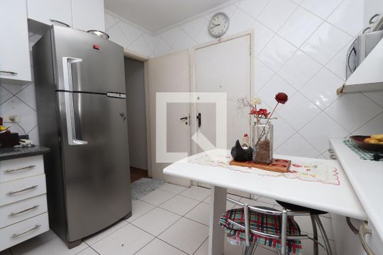 Cozinha de apartamento à venda com 2 quartos, 72m² em Vila Oratório, São Paulo