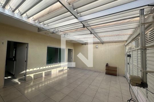 Casa à venda com 2 quartos, 73m² em Água Rasa, São Paulo