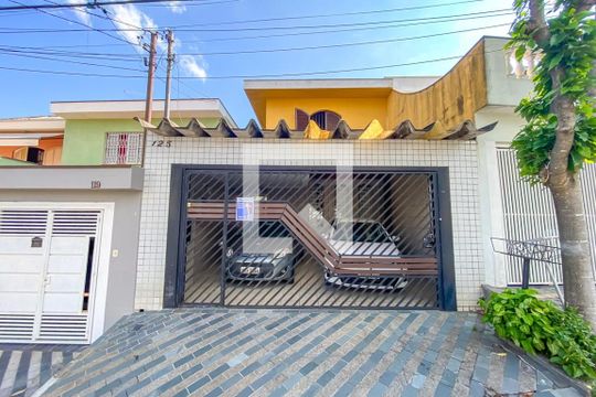 Fachada de casa à venda com 3 quartos, 250m² em Vila Santa Luzia, São Bernardo do Campo
