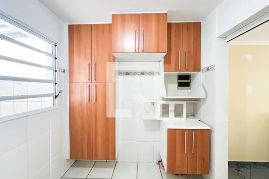 Cozinha de casa de condomínio à venda com 3 quartos, 150m² em Vila Campo Grande, São Paulo