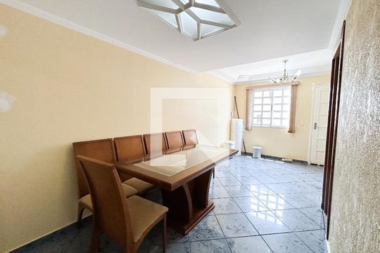 Sala de casa de condomínio à venda com 3 quartos, 150m² em Vila Campo Grande, São Paulo