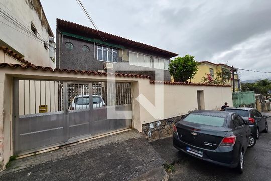 Fachada de casa à venda com 5 quartos, 353m² em Higienópolis, Rio de Janeiro