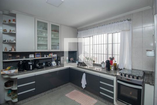 Cozinha de casa à venda com 3 quartos, 160m² em Vila Medeiros, São Paulo