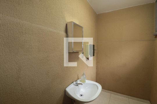Banheiro de casa para alugar com 1 quarto, 135m² em Santo Amaro, São Paulo