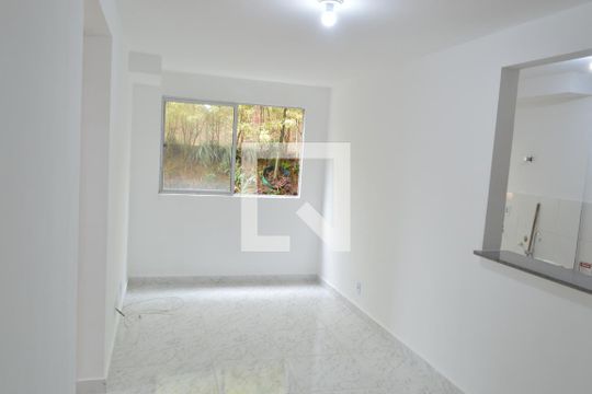 Apartamento para alugar com 2 quartos, 54m² em Taquara, Rio de Janeiro