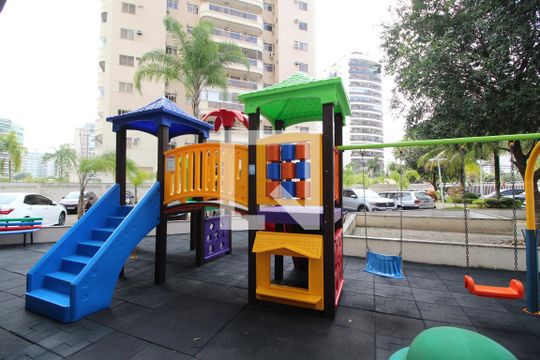 Playground de apartamento para alugar com 2 quartos, 70m² em Barra Olímpica, Rio de Janeiro