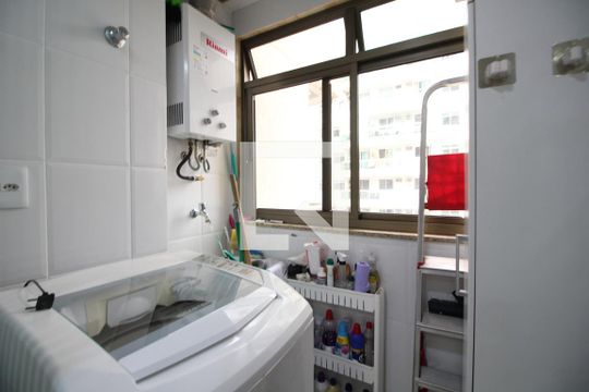 Área de Serviço de apartamento para alugar com 2 quartos, 70m² em Barra Olímpica, Rio de Janeiro