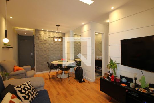 Sala de apartamento para alugar com 2 quartos, 70m² em Barra Olímpica, Rio de Janeiro