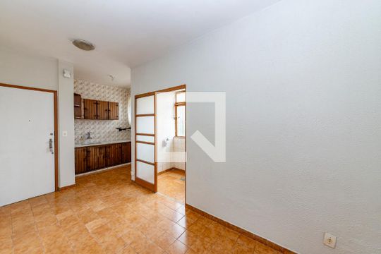 Cozinha de apartamento à venda com 4 quartos, 122m² em Carlos Prates, Belo Horizonte