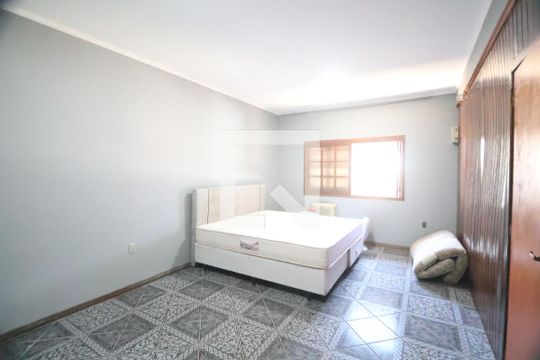 Quarto de casa à venda com 2 quartos, 80m² em Rio Branco, Canoas