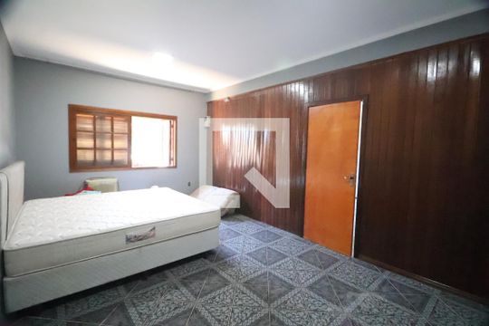Quarto de casa à venda com 2 quartos, 80m² em Rio Branco, Canoas