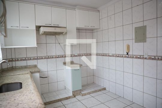 Cozinha de apartamento para alugar com 3 quartos, 92m² em Jardim América, Goiânia