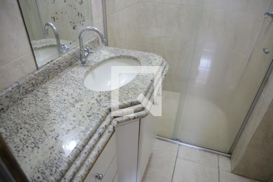 Banheiro de apartamento para alugar com 3 quartos, 92m² em Jardim América, Goiânia