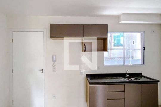 Cozinha de apartamento para alugar com 1 quarto, 28m² em Mooca, São Paulo