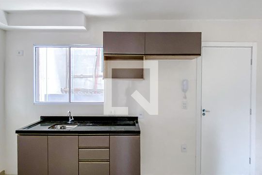 Cozinha de apartamento para alugar com 1 quarto, 28m² em Mooca, São Paulo