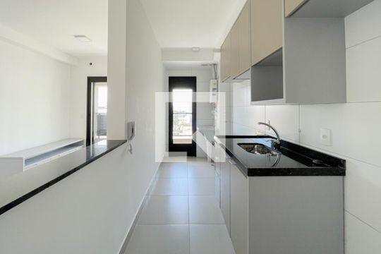 Cozinha de apartamento para alugar com 2 quartos, 55m² em Jardim do Mar, São Bernardo do Campo