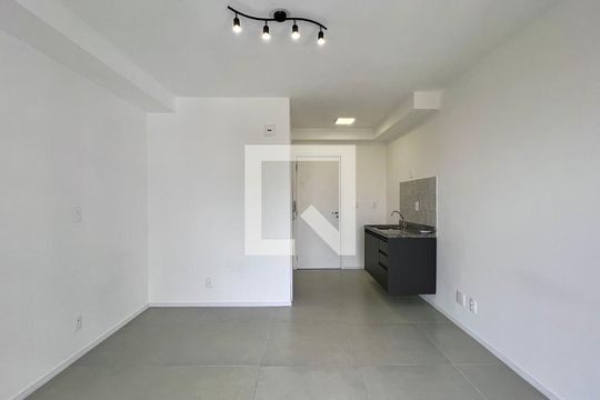 Sala de kitnet/studio para alugar com 1 quarto, 27m² em Pinheiros, São Paulo