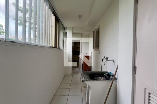 Área de Serviço de apartamento para alugar com 2 quartos, 118m² em Alto de Pinheiros, São Paulo