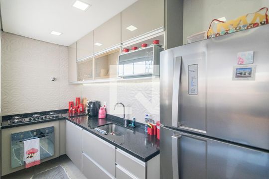 Cozinha de apartamento à venda com 2 quartos, 74m² em Jardim Las Vegas, Santo André