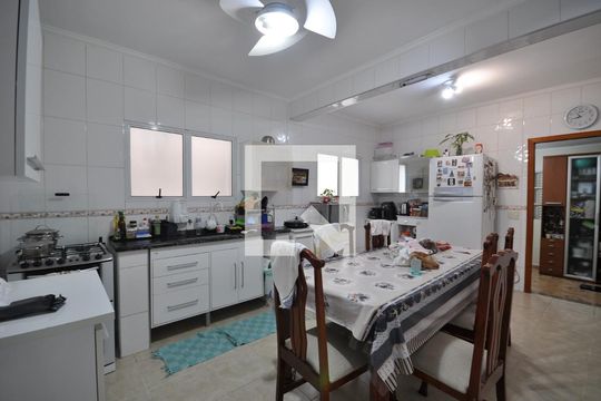 Cozinha de casa à venda com 4 quartos, 340m² em Jardim Brasil (zona Norte), São Paulo