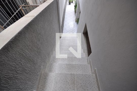 Escada de Acesso à area de serviço de casa à venda com 4 quartos, 340m² em Jardim Brasil (zona Norte), São Paulo