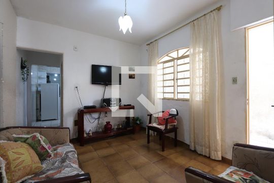 Casa à venda com 4 quartos, 100m² em Sapopemba, São Paulo