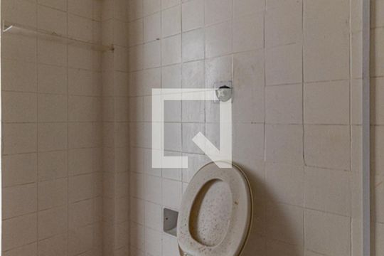 Banheiro de kitnet/studio à venda com 1 quarto, 37m² em Santa Ifigênia, São Paulo