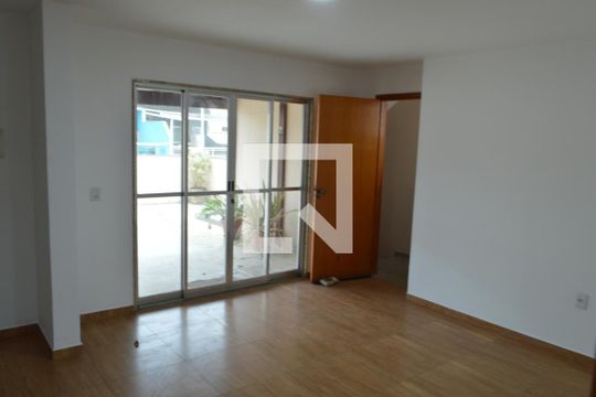 Sala 2 de casa de condomínio à venda com 4 quartos, 220m² em Taquara, Rio de Janeiro