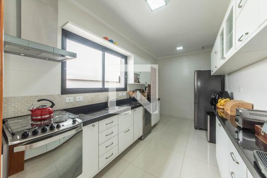Cozinha de casa à venda com 4 quartos, 225m² em Bosque da Saúde, São Paulo