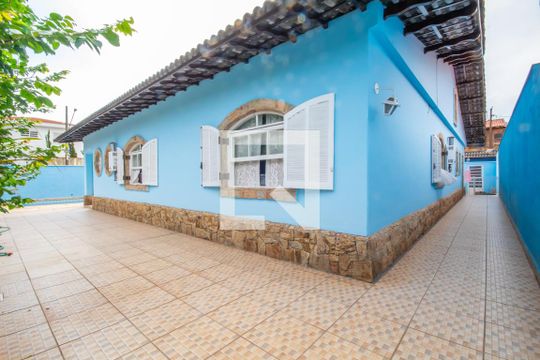 Quintal de casa para alugar com 4 quartos, 948m² em City Bussocaba, Osasco