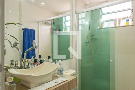 Banheiro de apartamento à venda com 2 quartos, 78m² em Vila Kosmos, Rio de Janeiro