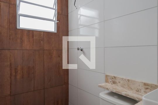 Banheiro da suíte de apartamento para alugar com 1 quarto, 30m² em Vila Nova Cachoeirinha, São Paulo