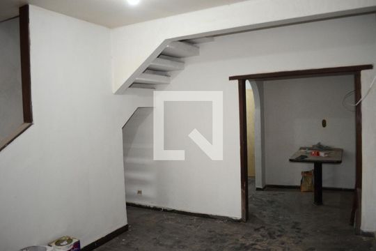 Casa para alugar com 2 quartos, 90m² em Dom Silvério, Belo Horizonte