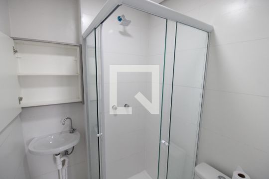 Banheiro de apartamento para alugar com 2 quartos, 40m² em Vila Paulicéia, São Paulo
