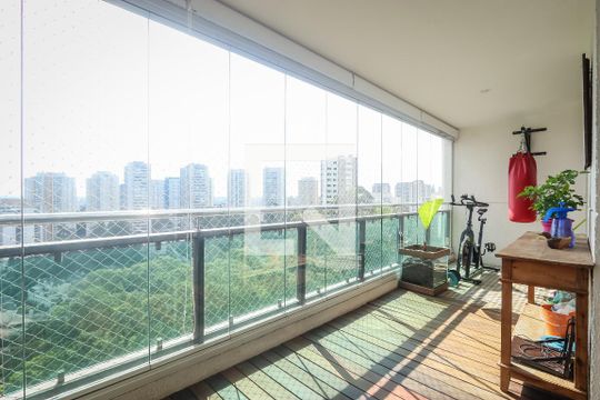 Varanda de apartamento à venda com 3 quartos, 140m² em Vila Andrade, São Paulo