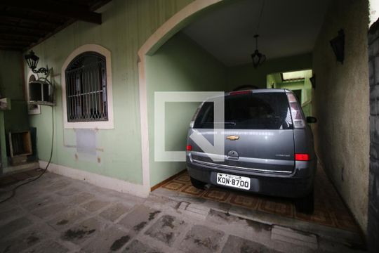 Garagem de casa à venda com 3 quartos, 256m² em Penha, Rio de Janeiro
