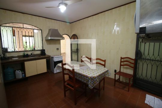 Cozinha de casa à venda com 3 quartos, 256m² em Penha, Rio de Janeiro